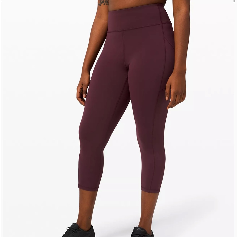Lululemon In movement  Crop 23"